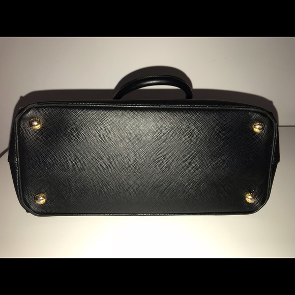 Prada bag 🌸perfect condition🌸 - Picture 3 of 10